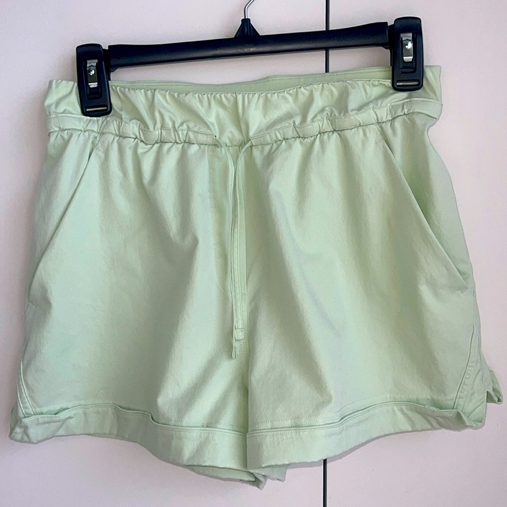Lululemon short